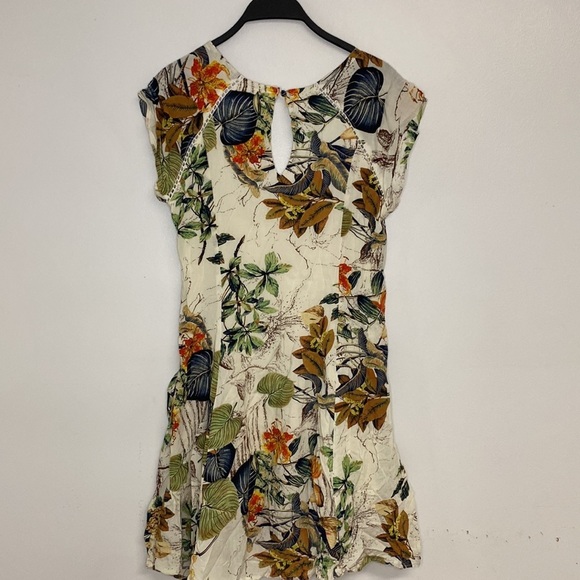 Fab'rik Tropical Print Dress With Double Pocket - Picture 8 of 12